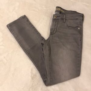 Old Navy Midrise Rockstar Jean